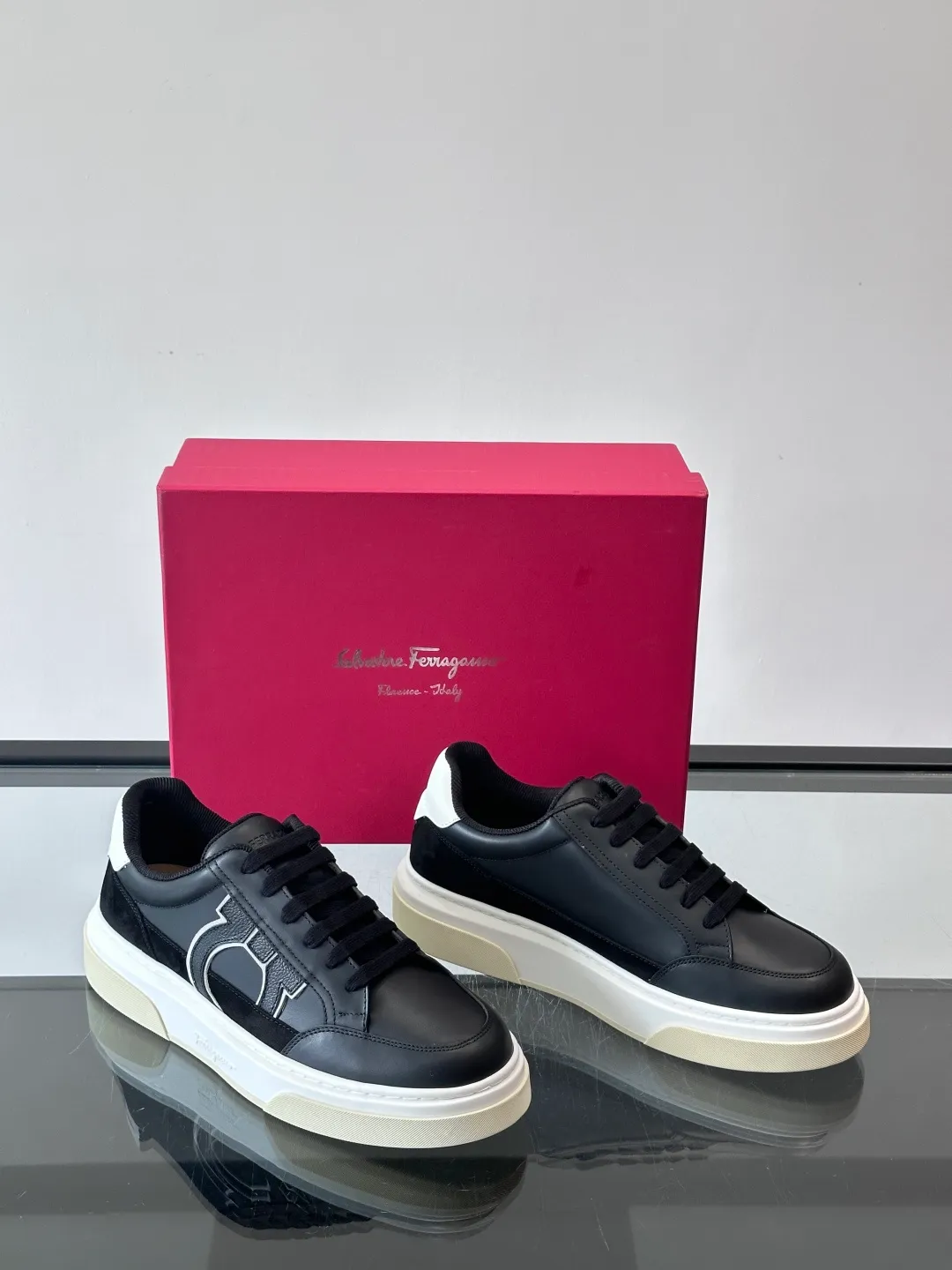 Men's men's shoes 💰440 [New style] 🏃‍♂️🏃‍♂️[Ferragamo] Ferragamo - High-end quality original order·Casual sports shoes -Upper: 🔝Nappa calfskin, suede calfskin, shoe body. Sewing brand totem, tongue air pressure brand logo -Inner: water-dyed cowhide -Outsole: ultra-light TPU foam rubber; molded outsole -Ultra-high quality control and fine workmanship: outstanding (high-end, extravagance, grade) -Size: 38-45 (46, can be customized)